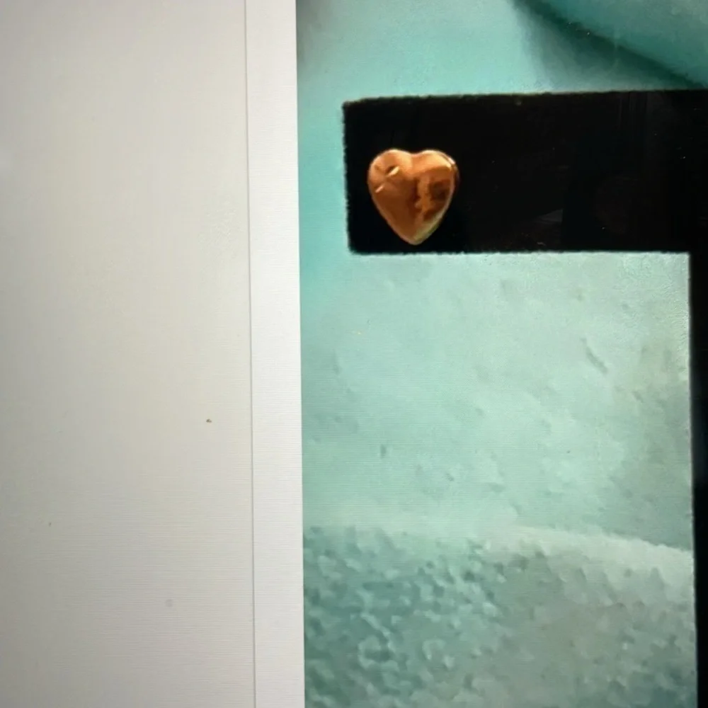 14k Yellow Gold Heart Earrings.43g